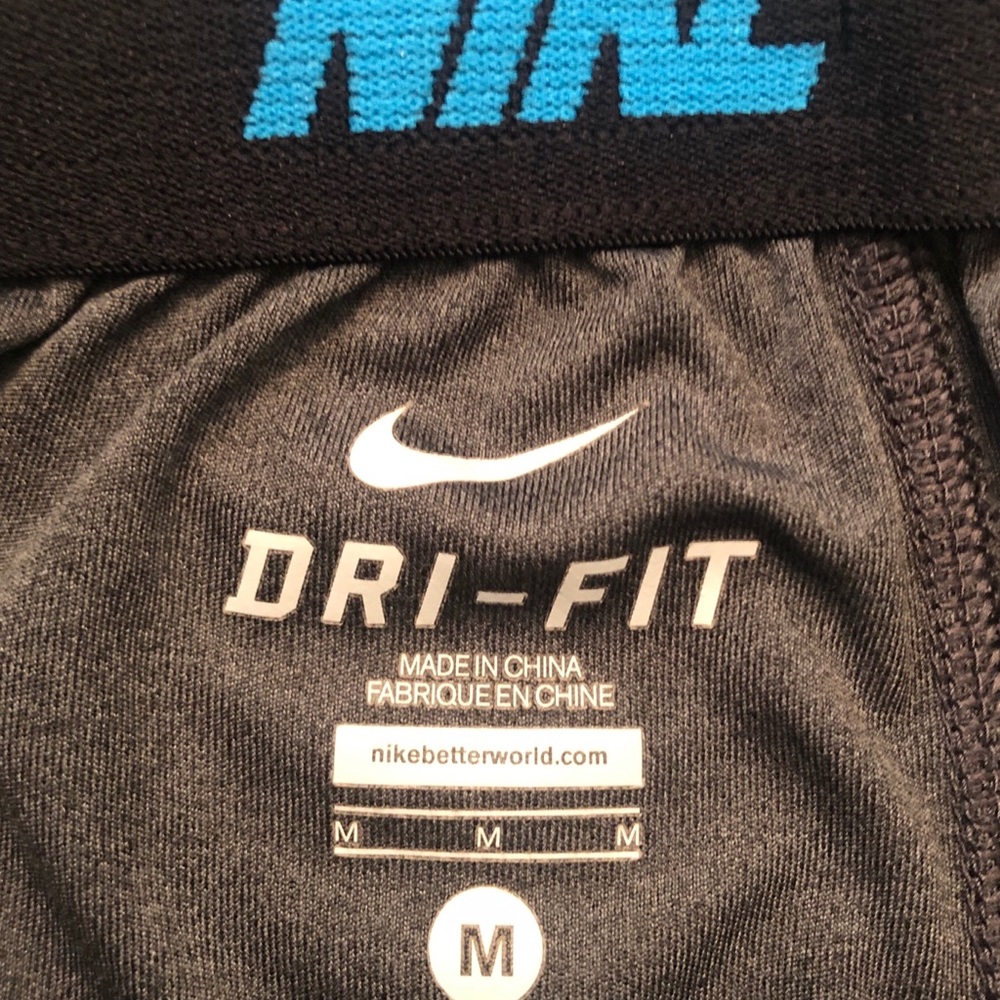 NIKE Dri-Fit Charcoal w/Blk side panel Shorts (M) - Picture 3 of 8